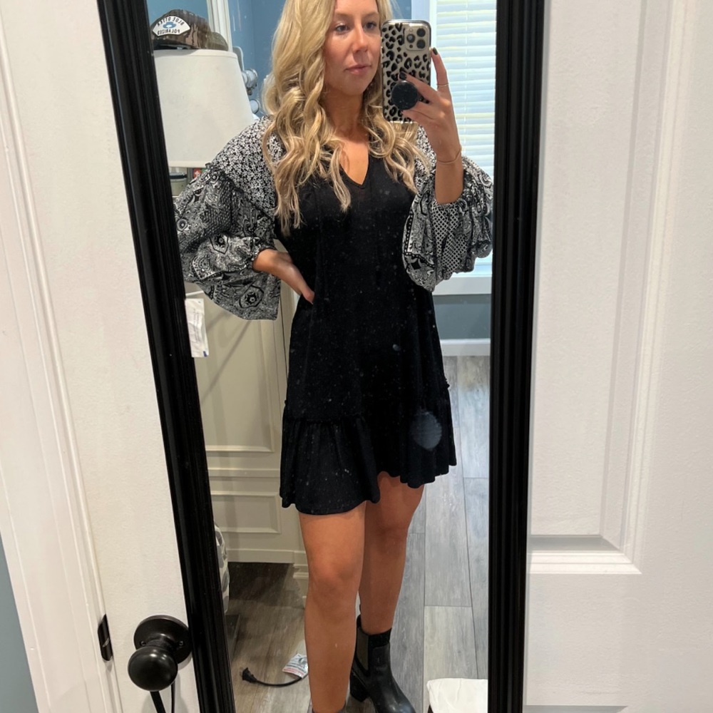 VICI dress, with flowy bell sleeve